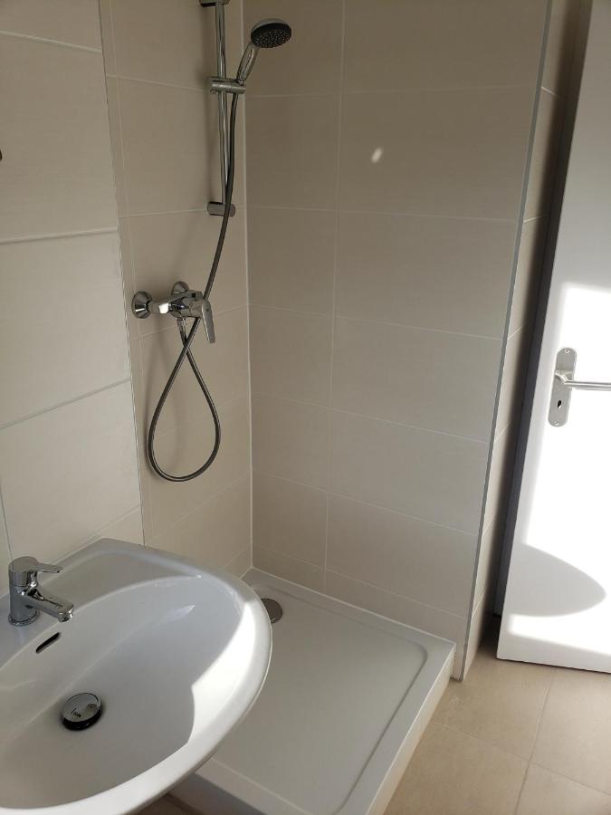 Monteurswohnung-Kas-1 Zimmer Mit Eigenem Bad Salzgitter Luaran gambar